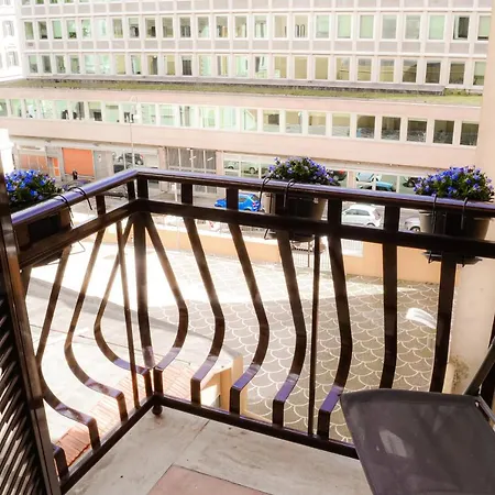 Lele Termini Lägenhet *